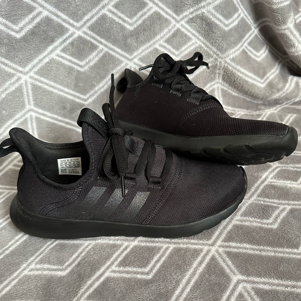 Women’s Adidas shoes. Brief indoor wear only. Size 7.5. Like new!